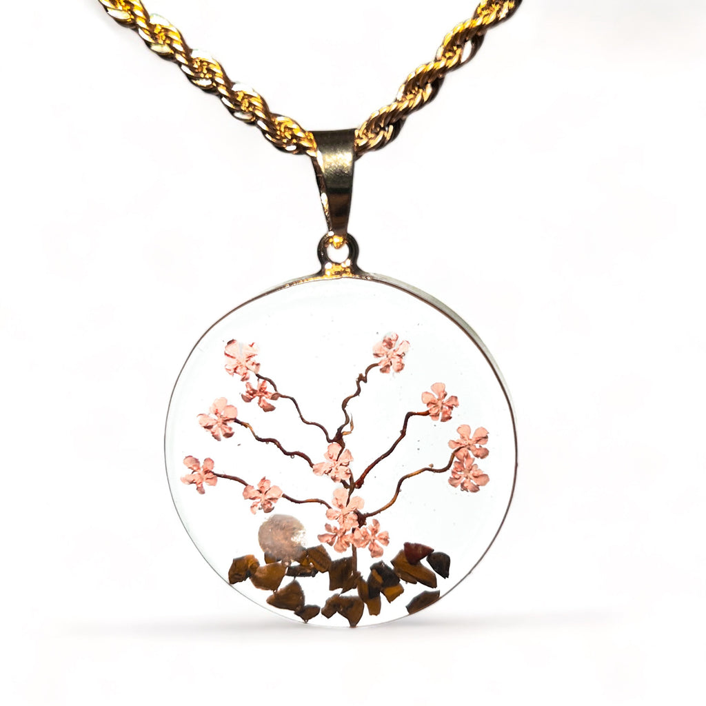Collar Árbol de Cerezo Rosa en Baño de Oro de 14 K con Piedras de Ojo de Tigre y Flores Naturales