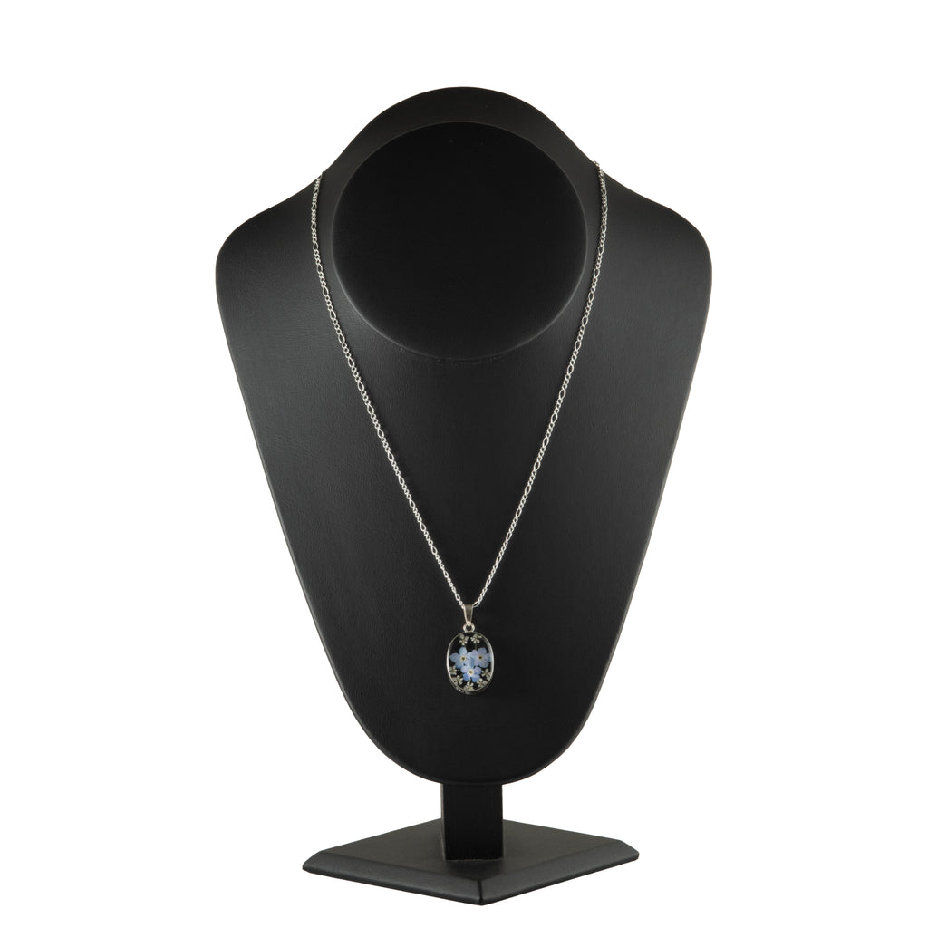 Collar con Flores de Nomeolvides y Encaje Natural en Corazón de Plata