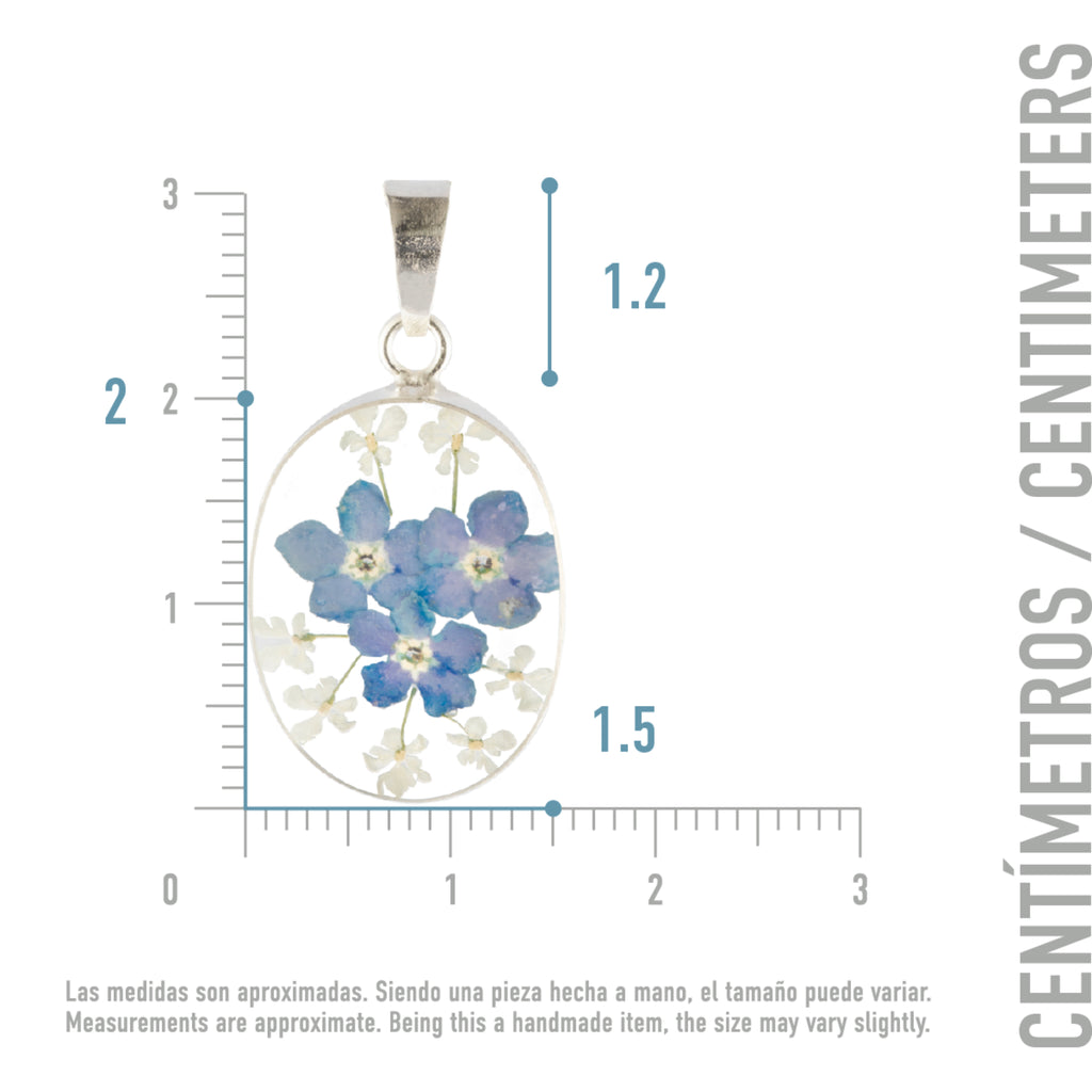 Collar con Flores de Nomeolvides y Encaje Natural en Corazón de Plata