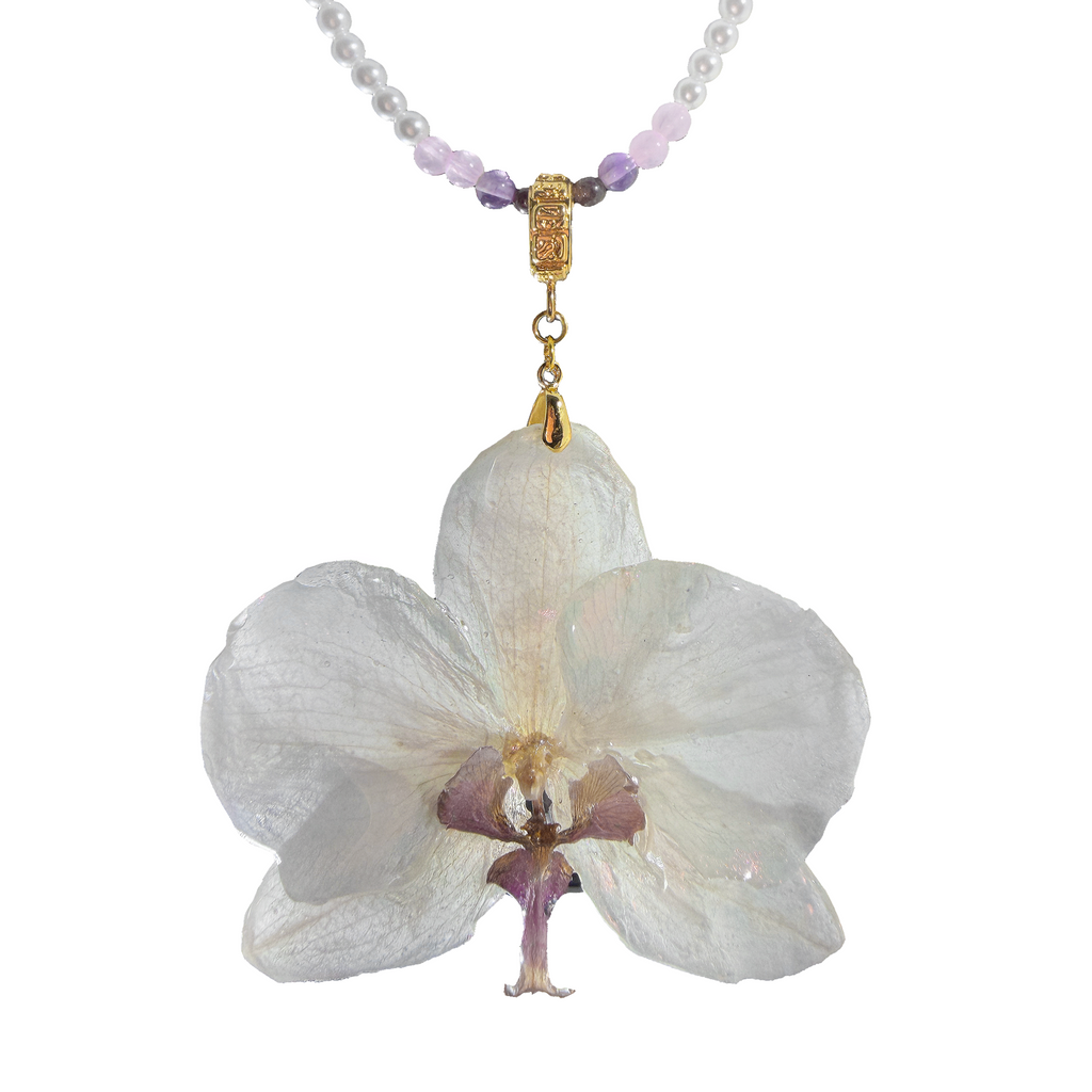 Collar Orquídea Natural con Piedras Naturales de Amatista, Cuarzo Rosa y Perla Mallorca en Baño de Oro