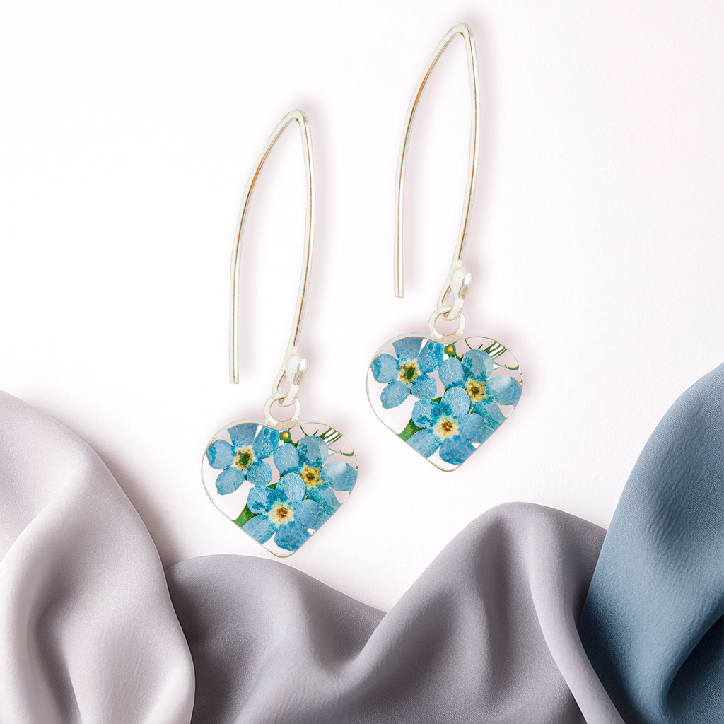 Aretes con Flores de Nomeolvides en Corazón de Plata